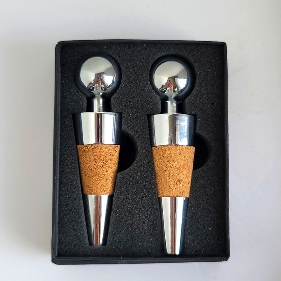 LEED'S wine stopper set of 2 - Picture 1 of 6